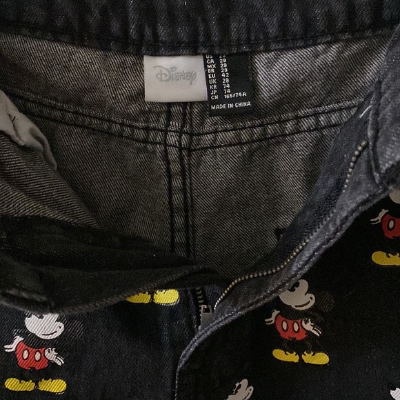 NWT Forever 21 Disney Mickey Mouse Shorts Size 29 - Picture 4 of 6